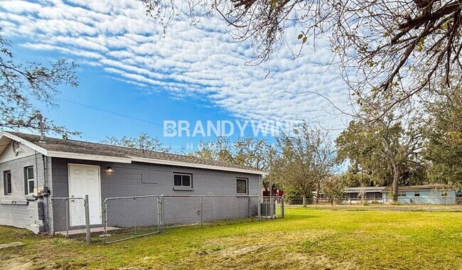 Foto del edificio - 2002 Fairbanks St