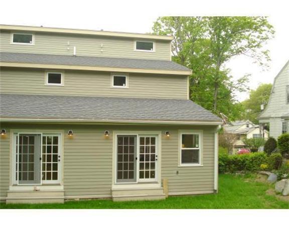 Building Photo - 193 Forest St