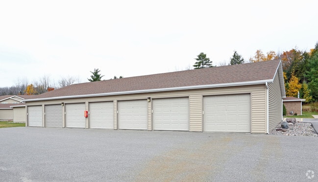 Building Photo - Bos Creek Estates