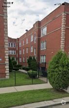 Building Photo - 1307 E 71st Pl