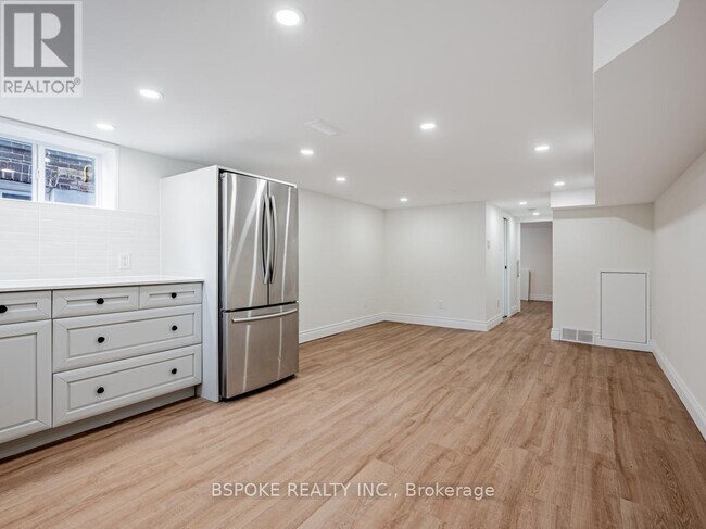 Photo du bâtiment - 4 Hartford Ave