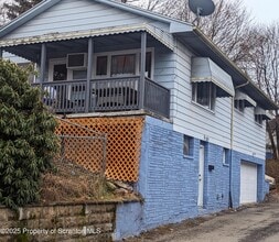 Building Photo - 414 Orchard St