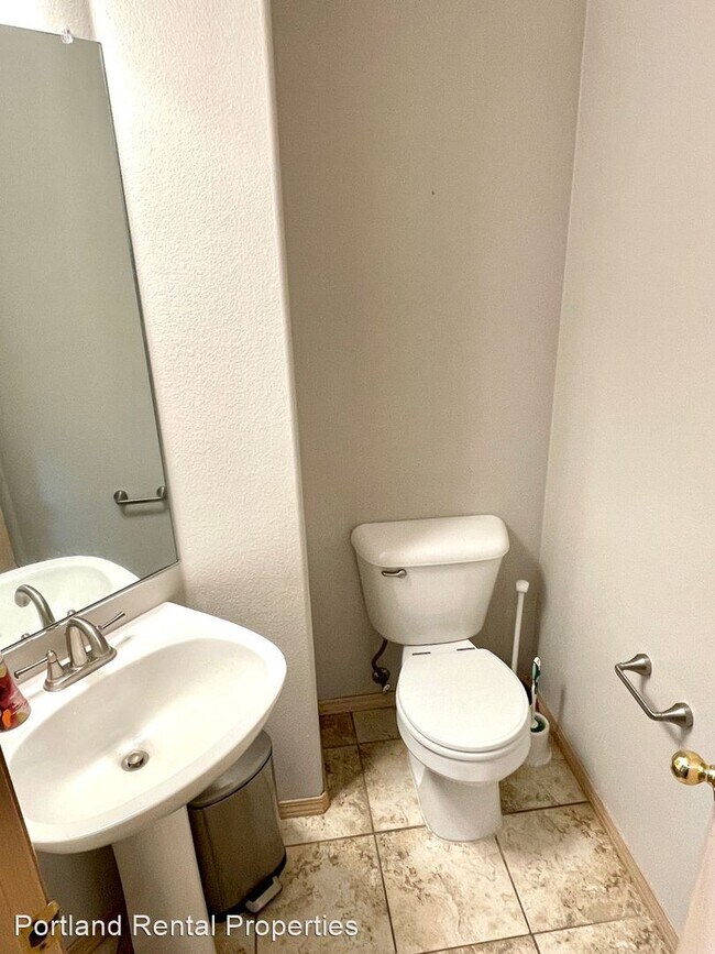 Foto del edificio - 4 br, 2.5 bath House - 3641 NE 149th Ave.