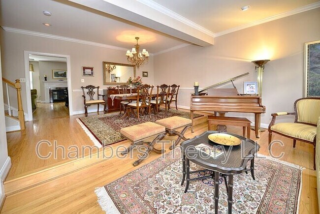 Building Photo - 2702 Pembsly Dr