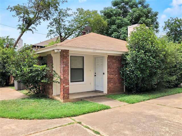 Primary Photo - 817 N Mesquite St