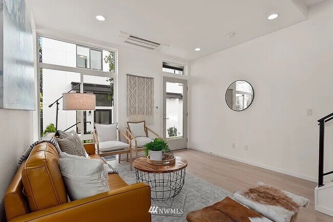 Foto del edificio - 3833 23rd Ave W