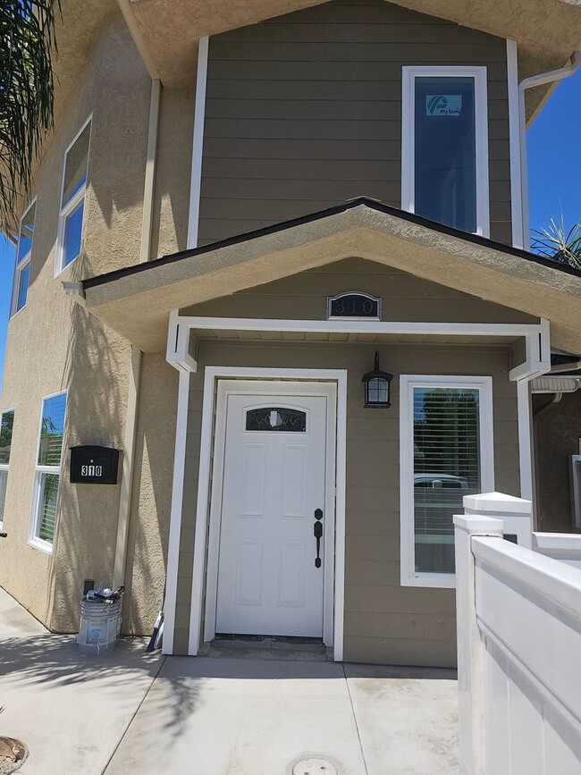 Building Photo - Brand New 2 Bedroom 1.5 Bath Home