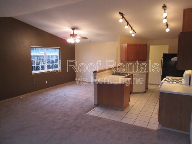 Foto del edificio - 17019 Spanaway Loop Rd S