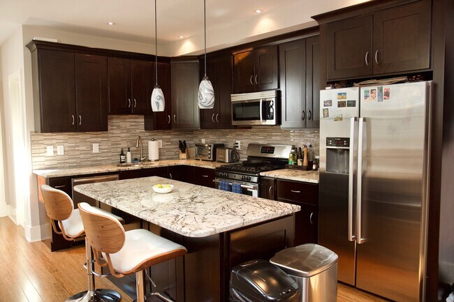 Foto del edificio - 2128 1st St NW