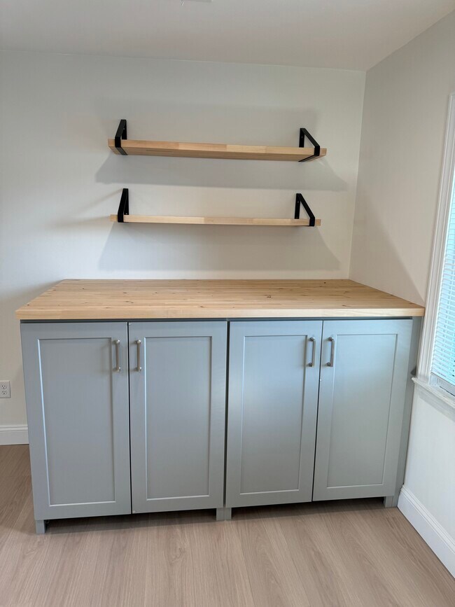 Custom washer/dryer hook up) - 146 Schley St