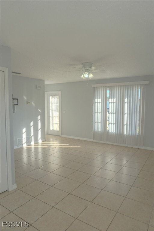 Foto del edificio - 6014 Deming Ave