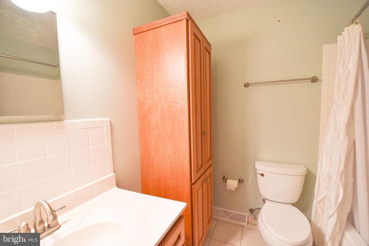 Foto principal - 515 Windy Ridge Rd