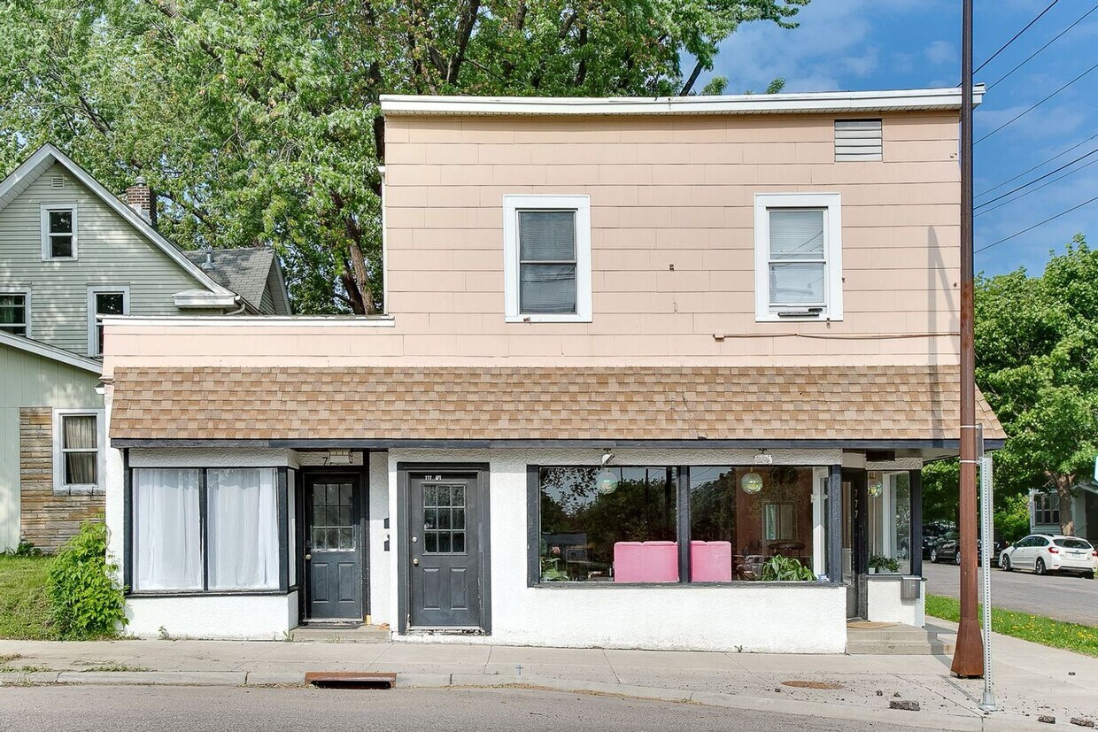 Primary Photo - 777 Smith Ave S