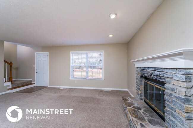 Foto del edificio - 4623 Wooded Oak Cir