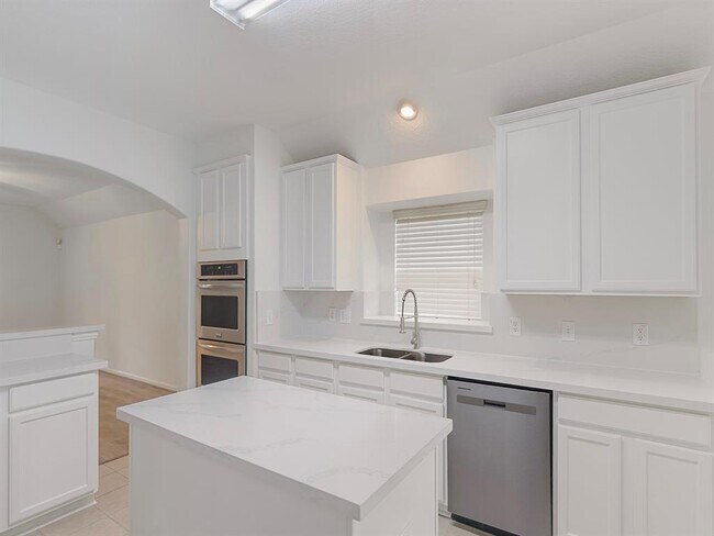 Building Photo - 51 N Regan Mead Cir