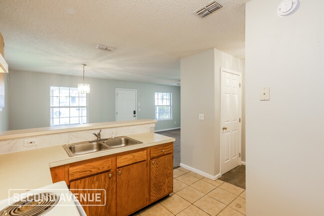 Building Photo - 1531 Brook Forest Dr