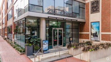 Building Photo - 2116 Chestnut