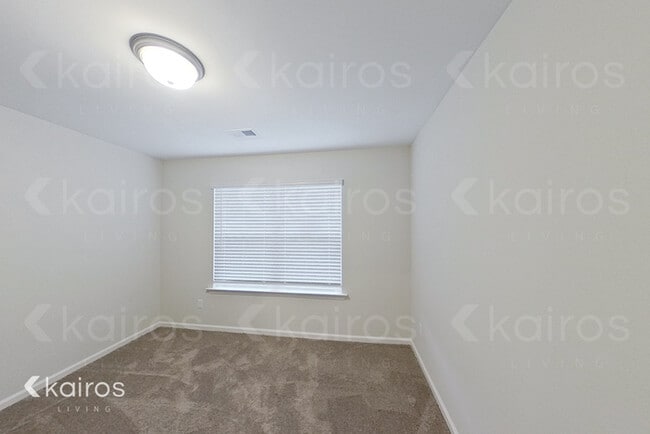 Building Photo - 15 Carrollton Dr.