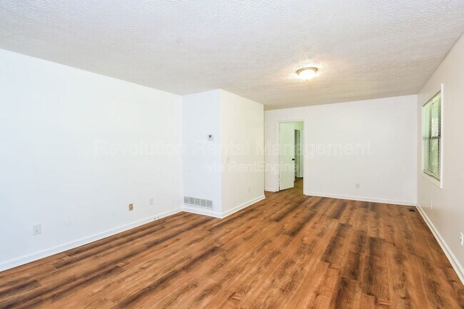 Building Photo - 462 Sandtown Rd SE