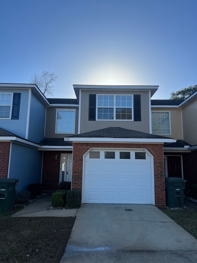 Building Photo - 195 N Spring View Dr