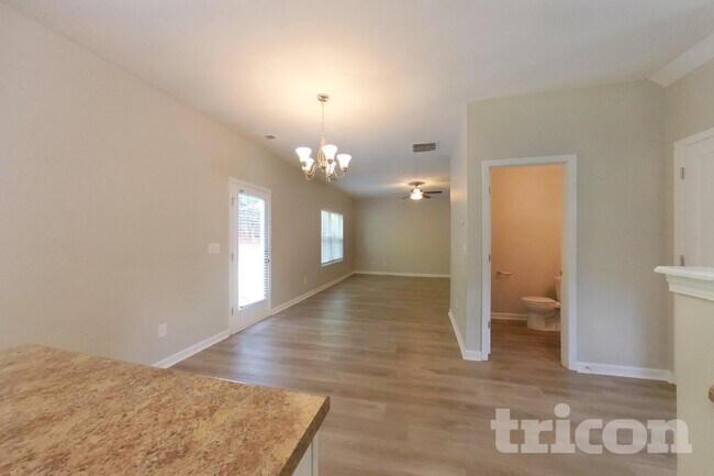 Foto del edificio - 4118 Lindbergh Wy