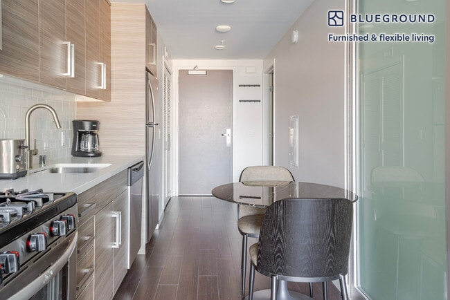 Building Photo - 150 Van Ness Ave