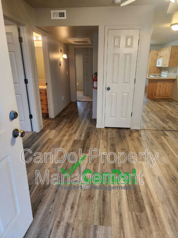 Building Photo - 2866 Hunters Loop