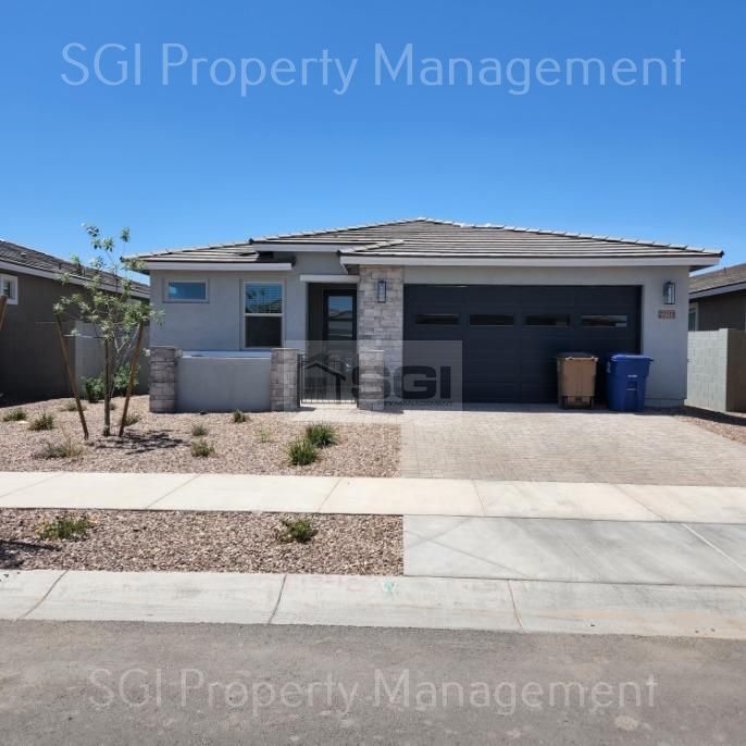 UPGRADED QUEEN CREEK HOME BUILT IN 2022!!! House for Rent in Queen