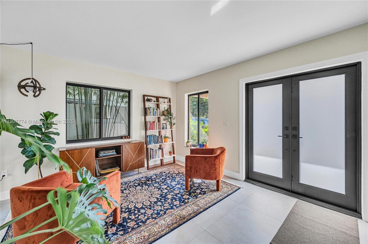 Foto principal - 2965 SW 25th Ter