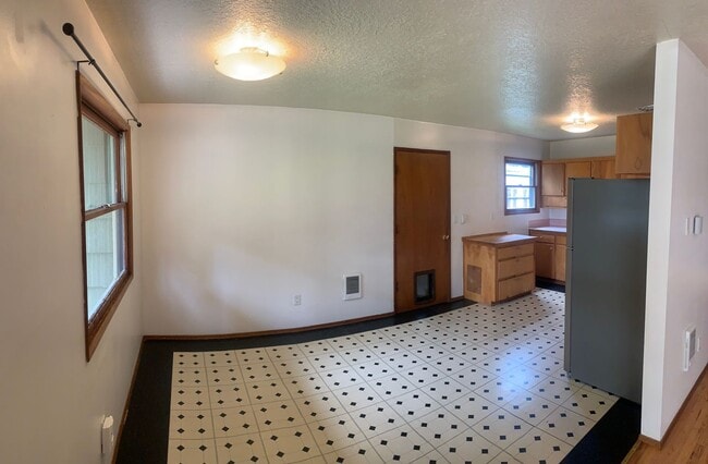 Building Photo - $2,500 Three Bedrooms, One Bath Home with Private Back Yard, Ready To Lease!