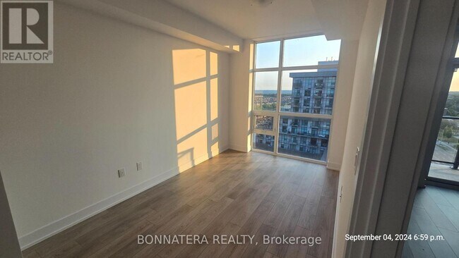 Photo du bâtiment - 470-1470 Dundas St E