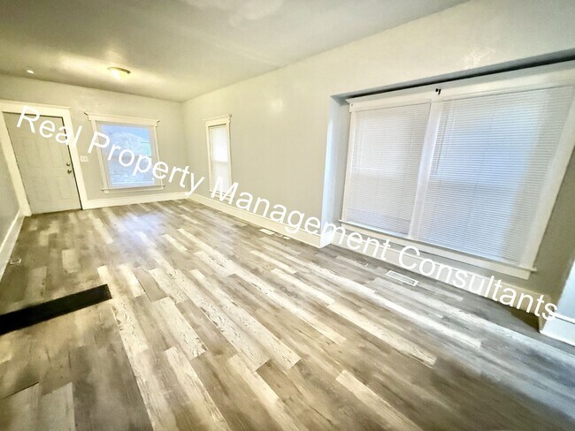 Foto del edificio - Renovated 2 Bedroom with Deposit Free Living via Obligo