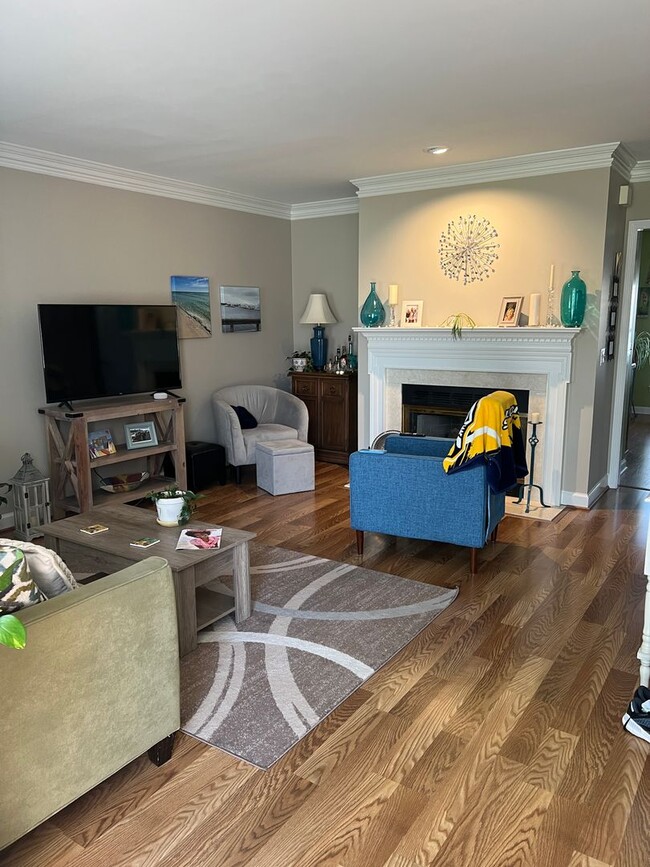 Foto del edificio - Charming Condo for Rent in River Plantatio...