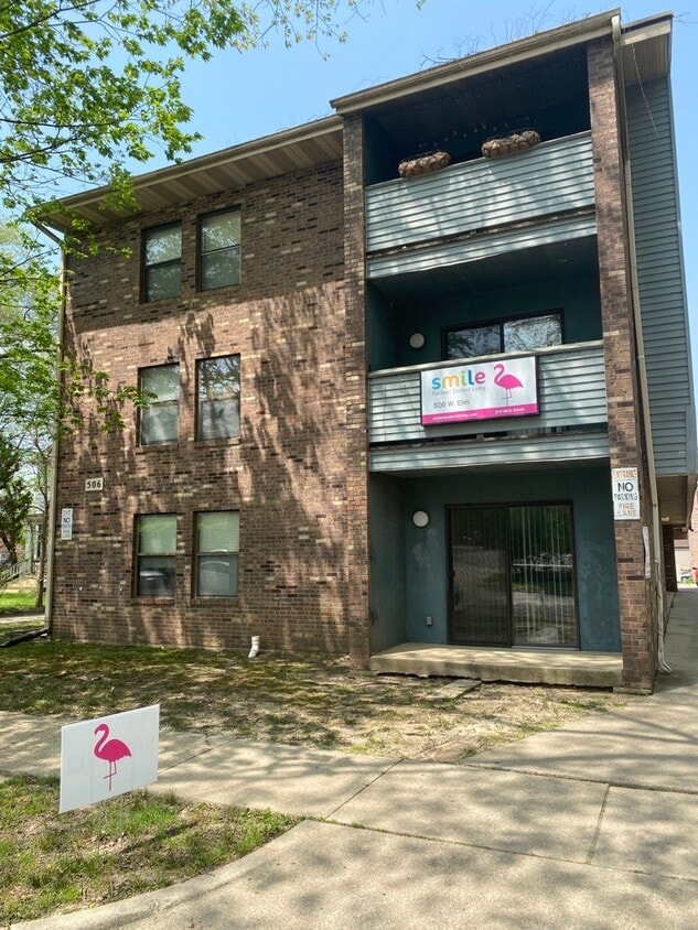 Primary Photo - 506 W Elm