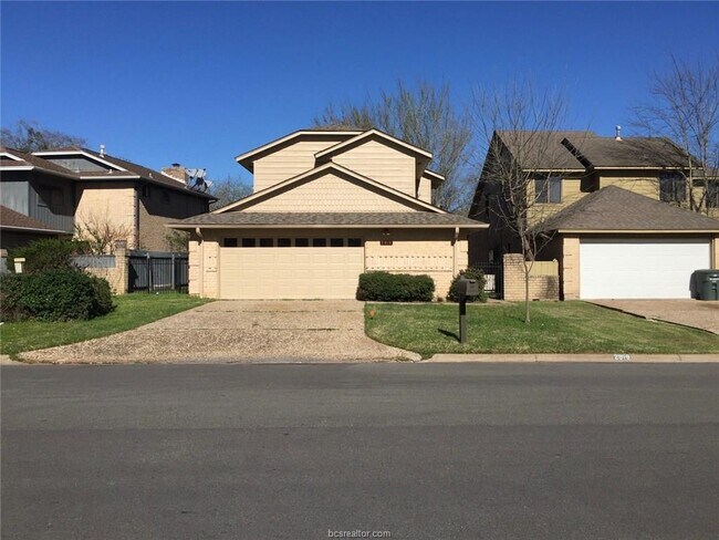 Building Photo - 2918 Broadmoor Dr