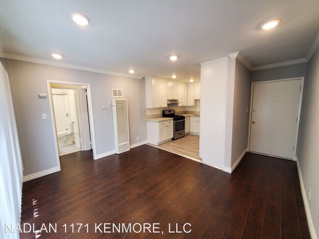 Building Photo - 1171 N Kenmore Ave