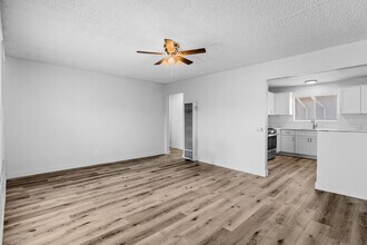 Building Photo - 1050 Gaviota Ave
