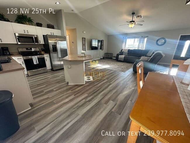 Foto del edificio - 128 NW 25th Pl