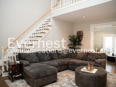 Foto del edificio - 4580 Village Dr