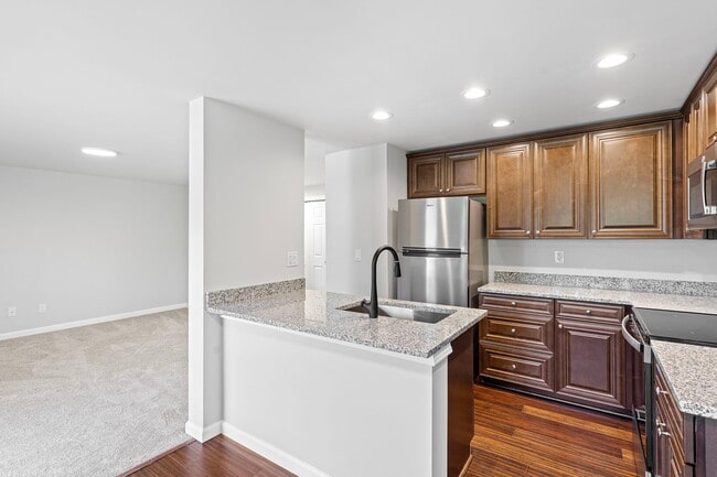 Building Photo - Heron View Apartment Homes