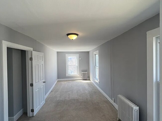 Foto del edificio - This 3 Bedroom home on the north end