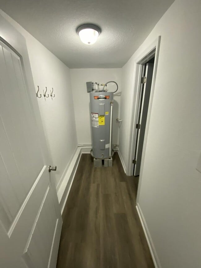 Photo - 1237 Lindsay Ave - 603 Oak Street Apartment