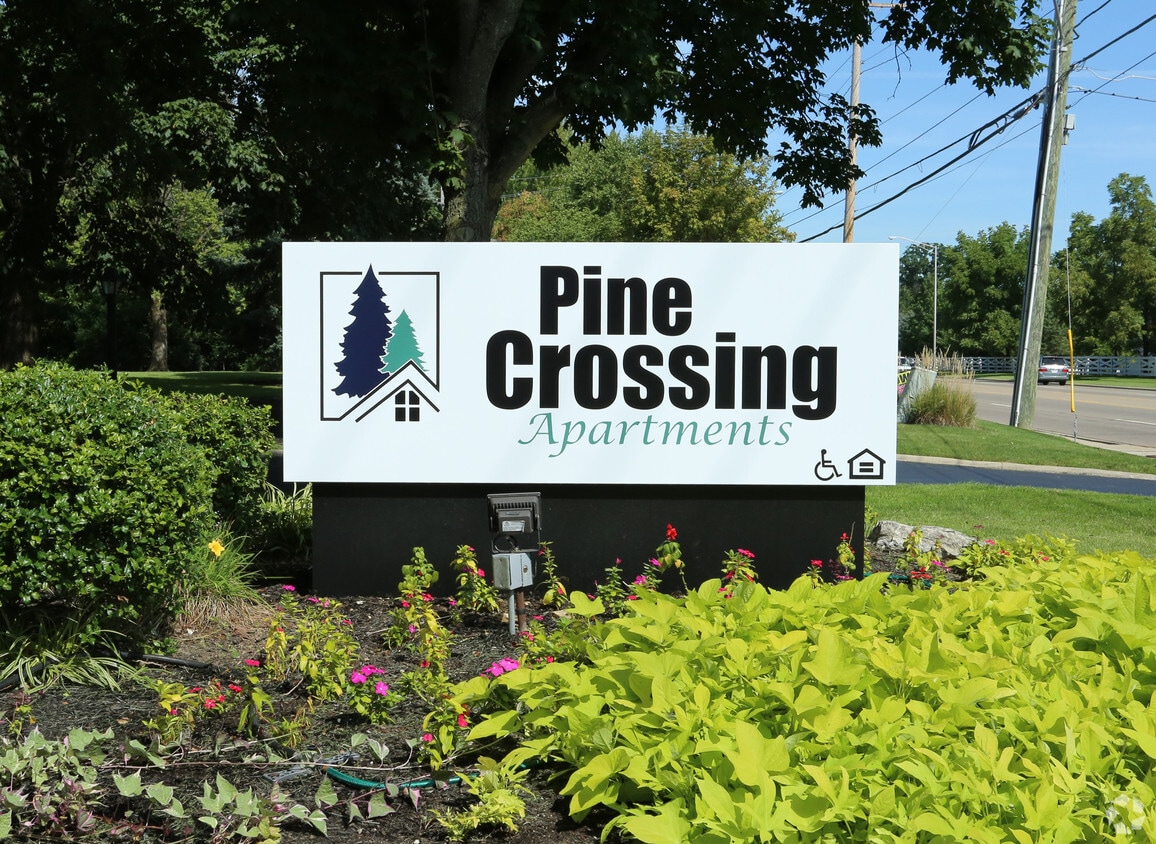 Pine Crossing Apartments 3691 Windward Way Columbus, OH Apartments