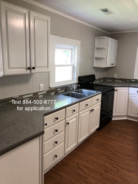 kitchen - 1908 Martin Ave