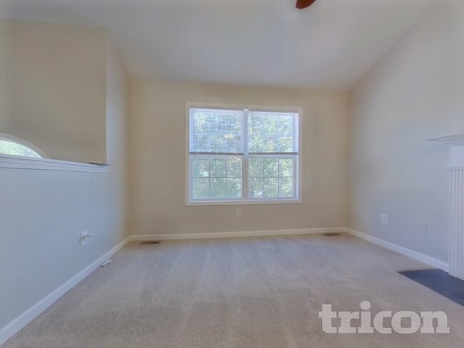 Building Photo - 6655 Breckenridge Dr