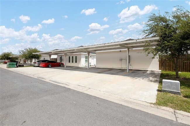 Foto del edificio - 2613 East Hayes Avenue