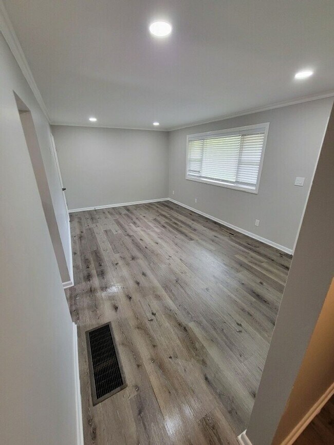 Foto del edificio - 1143 Eastfield Rd