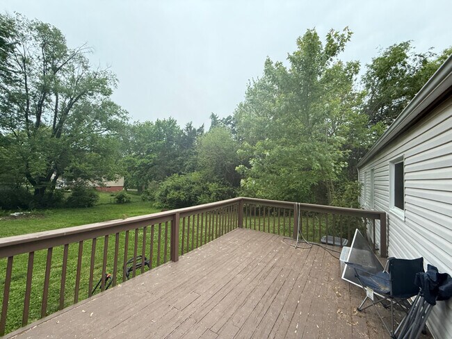 Foto del edificio - 206 Hillcrest Dr