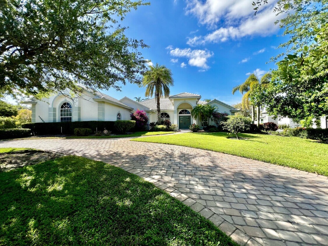 Primary Photo - 15885 Schweizer Ct