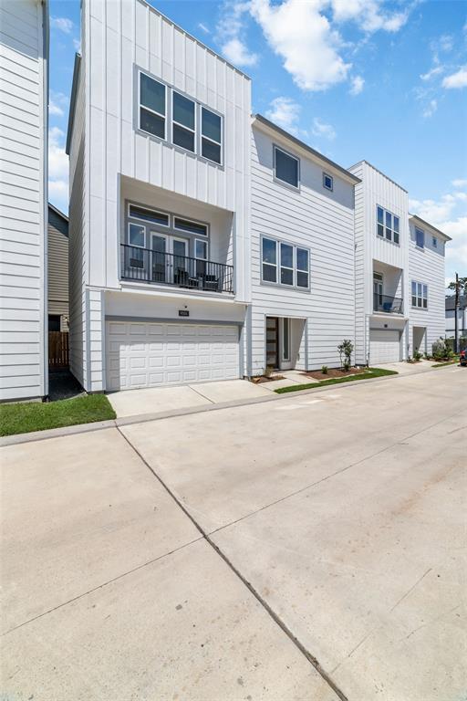 Foto del edificio - 9004 Lonestar Creekbend Ln